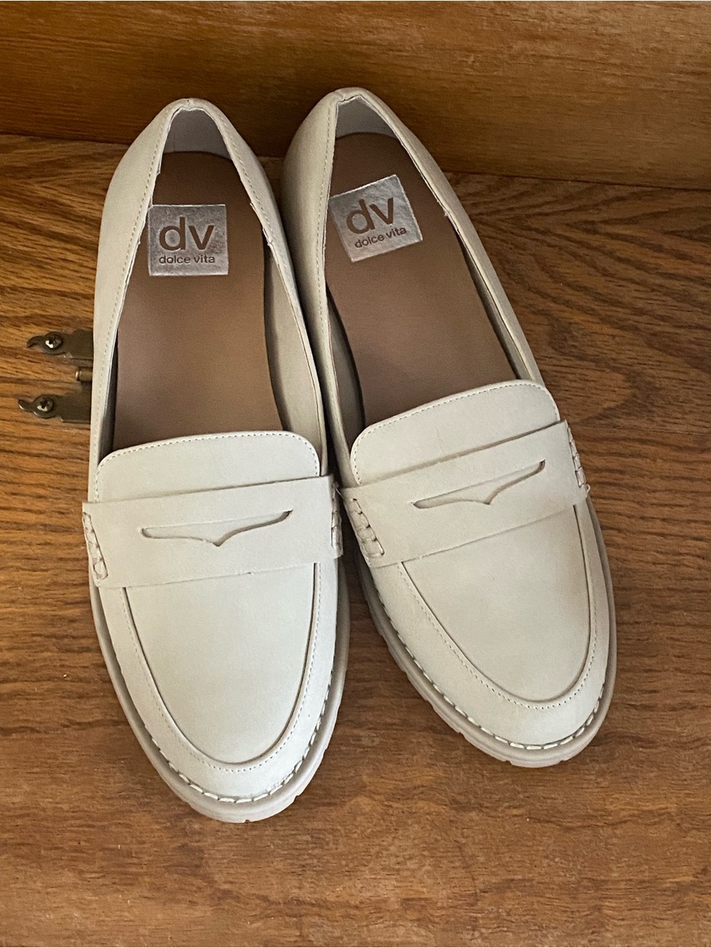 DV by Dolce Vita Crisp Penny Loafers Women’s Size 8